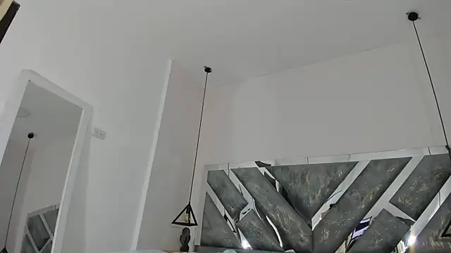 victoria cooper3 online show from 5, 12, 2025