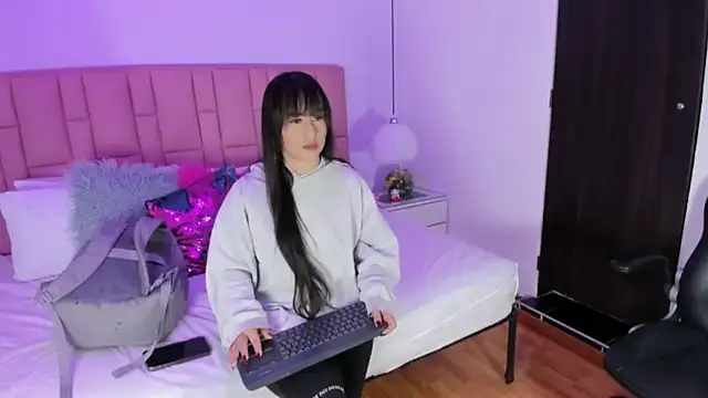 victoria cooper3 online show from 14, 1, 2026