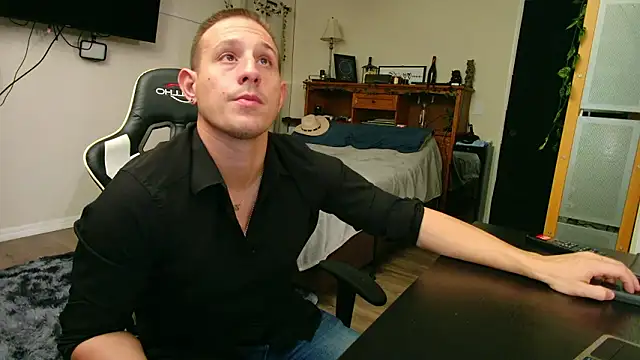 zack Fisher online show from 25, 3, 2026