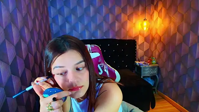 LiaHarryis online show from 2, 4, 2026