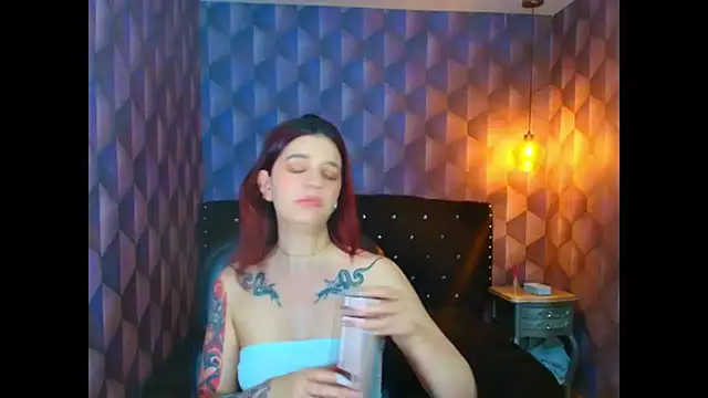 LiaHarryis online show from 12, 10, 2025