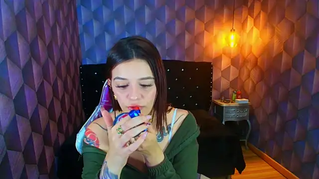 LiaHarryis online show from 13, 4, 2026