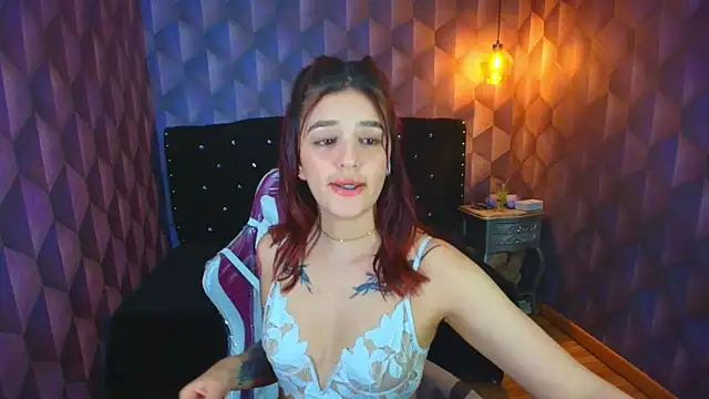 LiaHarryis online show from 11, 11, 2025