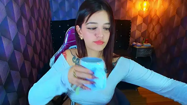 LiaHarryis online show from 12, 4, 2026