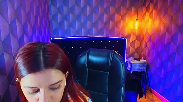 LiaHarryis online show from 11, 9, 2025