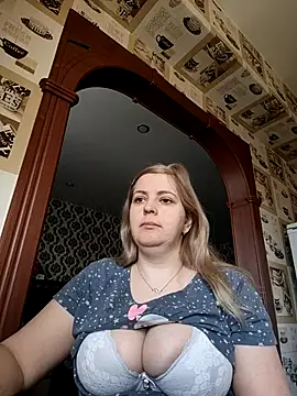 Lady nice cat online show from 9, 4, 2026