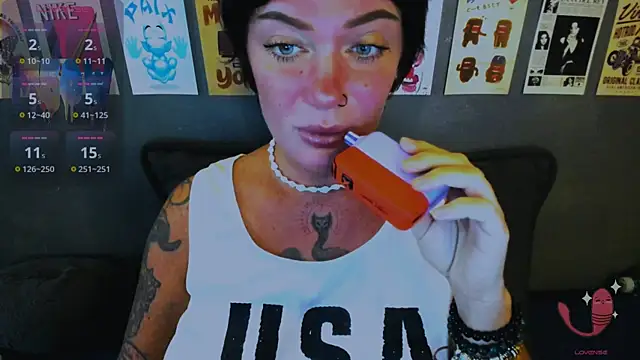 Snapshot of EllieOz chatting on 27, 5, 2026 EllieOz online show from 27, 5, 2026