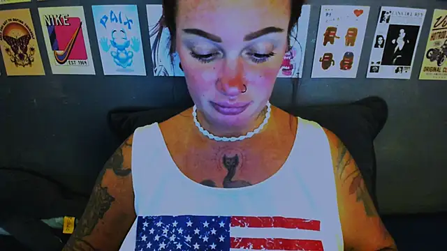 EllieOz online show from 13, 4, 2026