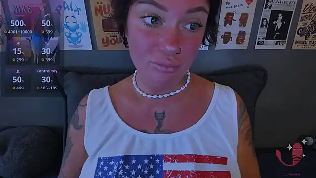 Snapshot of EllieOz chatting on 1, 6, 2026 EllieOz online show from 1, 6, 2026