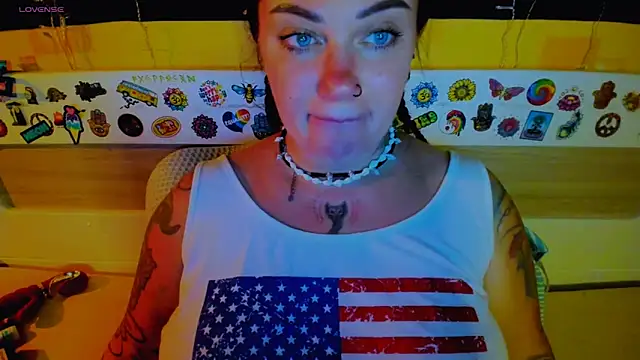 EllieOz online show from 5, 10, 2025