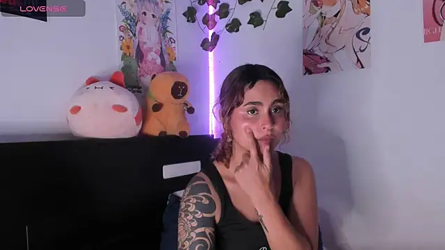 Violette-Ramirez01 online show from 21, 1, 2025