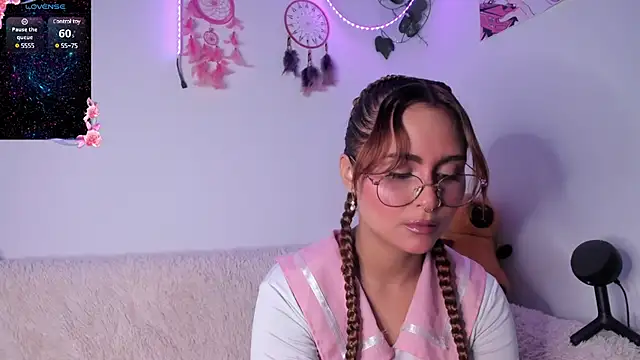 Violette-Ramirez01 online show from 14, 3, 2025