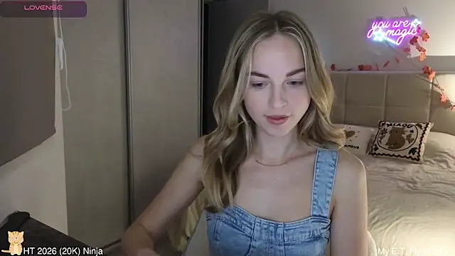 Snapshot of Miss_Aliannaa chatting on 23, 4, 2026 Miss Aliannaa online show from 23, 4, 2026