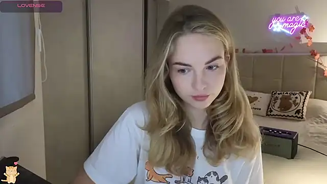 Miss Aliannaa online show from 22, 4, 2026