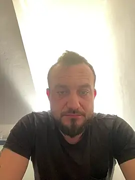Snapshot of cosmin9000 chatting on 14, 6, 2026 cosmin9000 online show from 14, 6, 2026