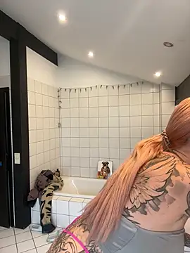 Stella-Kink online show from 4, 11, 2025