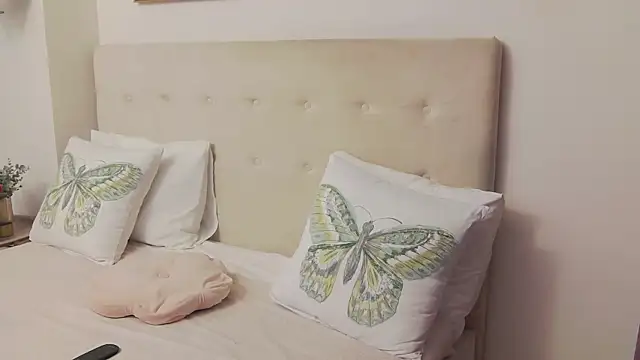 CassieHilton online show from 25, 3, 2026