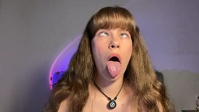 Snapshot of GracefulCharm chatting on 26, 6, 2026 GracefulCharm online show from 26, 6, 2026