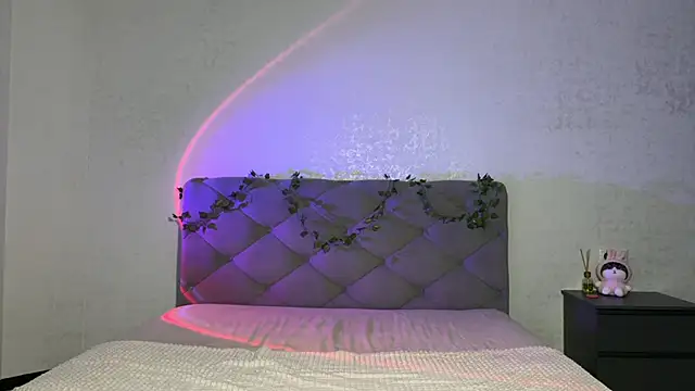 GracefulCharm online show from 17, 4, 2026