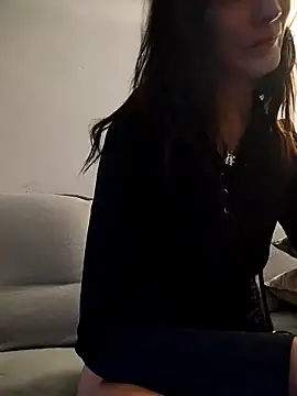 LauraBaby online show from 6, 11, 2025