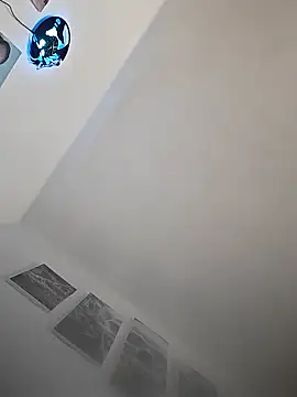 LauraBaby online show from 25, 3, 2026