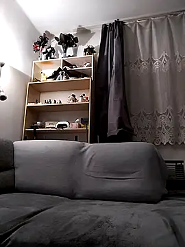 LauraBaby online show from 15, 12, 2025