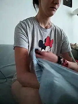 LauraBaby online show from 28, 9, 2025