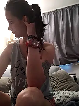 LauraBaby online show from 1, 12, 2025