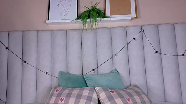 nahomi campbell online show from 6, 4, 2026