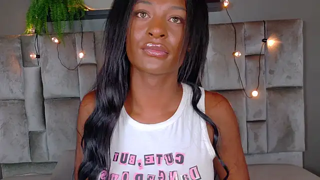 Snapshot of nahomi_campbell chatting on 10, 7, 2026 nahomi campbell online show from 10, 7, 2026