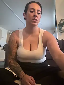 Miss emilee online show from 2, 8, 2026