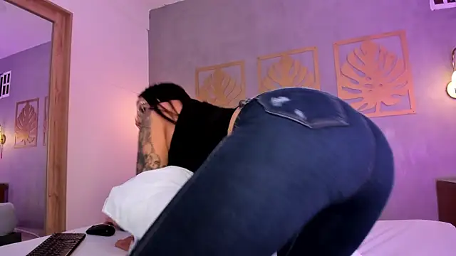 Snapshot of majo_rosse_ chatting on 8, 10, 2025 majo rosse online show from 8, 10, 2025