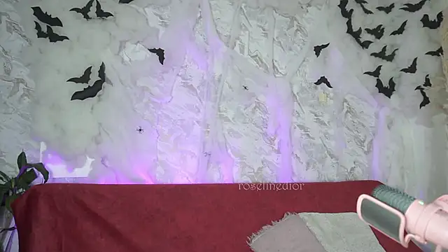 roselinedior online show from 28, 10, 2025