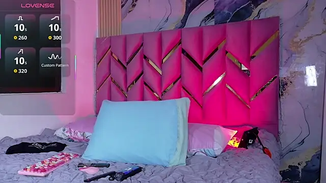 daddyissuesss  online show from 13, 11, 2025