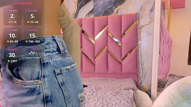 daddyissuesss  online show from 4, 10, 2025