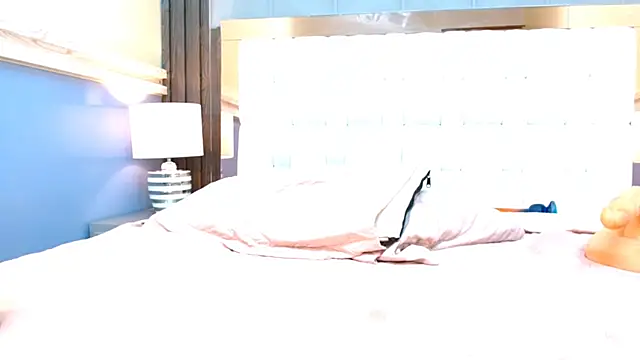 VeronicaRobles online show from 13, 3, 2025