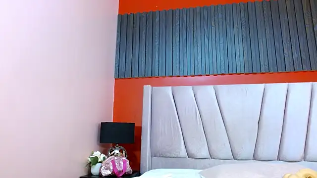 VeronicaRobles online show from 13, 9, 2025