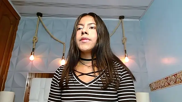 VeronicaRobles online show from 4, 1, 2025