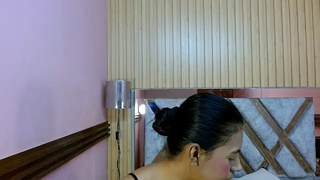 VeronicaRobles online show from 17, 9, 2025