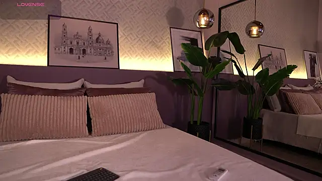 ElleDiane online show from 23, 11, 2025