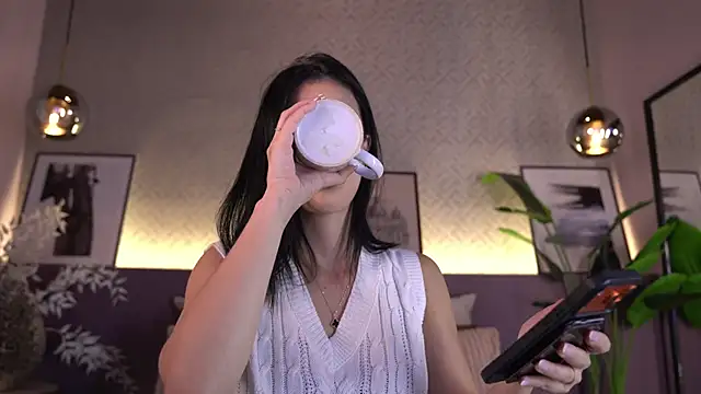 ElleDiane online show from 7, 5, 2026
