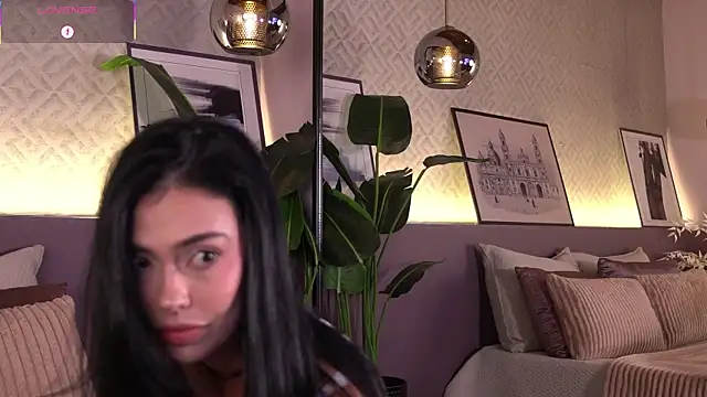 Snapshot of ElleDiane chatting on 27, 6, 2026 ElleDiane online show from 27, 6, 2026