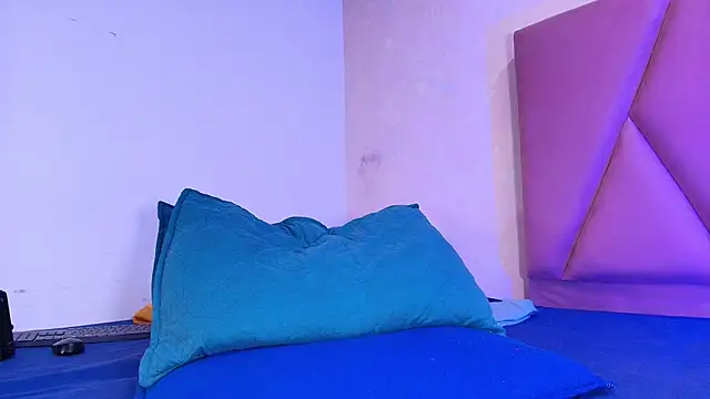 arl chloee online show from 26, 9, 2025