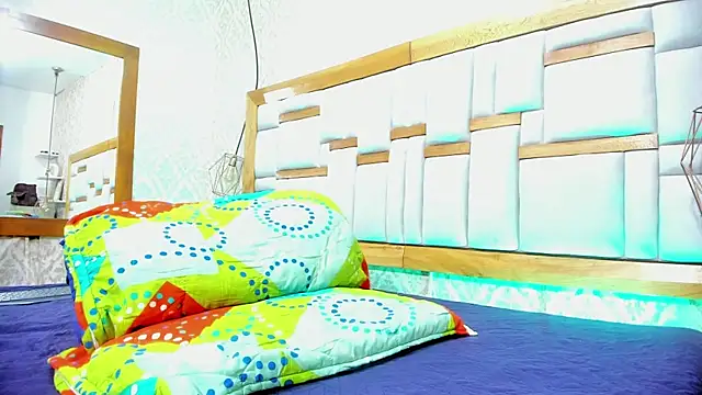 arl chloee online show from 7, 11, 2025