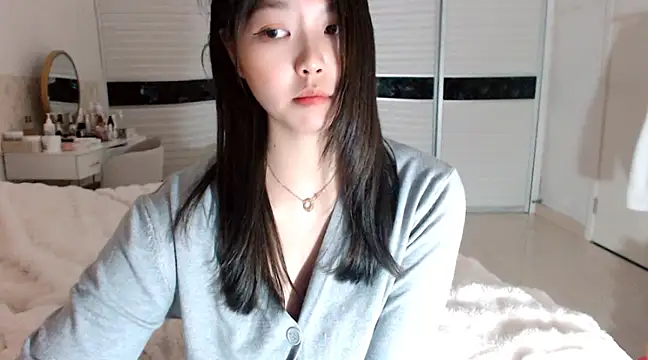 -Lucky Girl online show from 6, 3, 2025