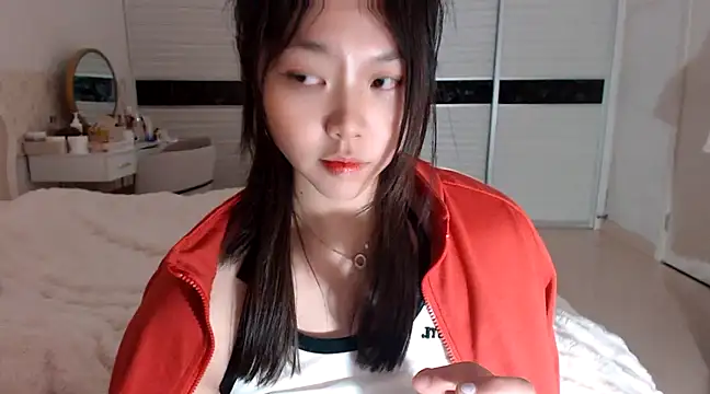 -Lucky Girl online show from 7, 3, 2025