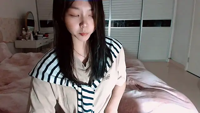 -Lucky Girl online show from 6, 4, 2026