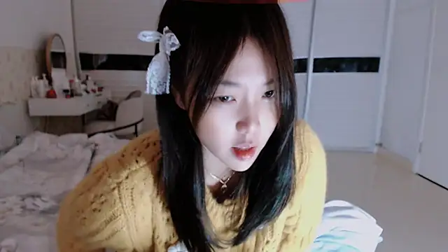 -Lucky Girl online show from 12, 10, 2025