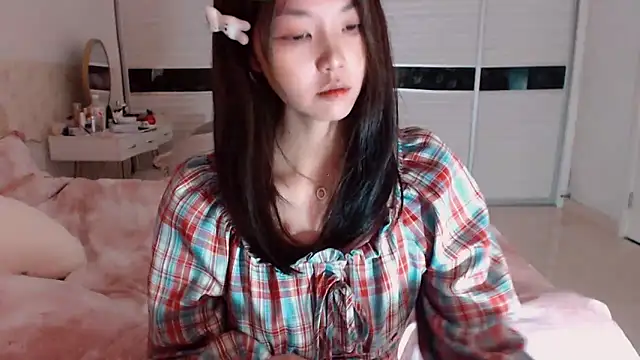 -Lucky Girl online show from 3, 4, 2026