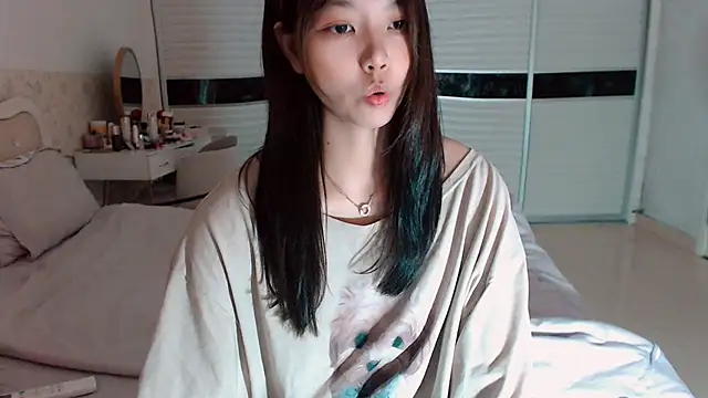 -Lucky Girl online show from 26, 5, 2026